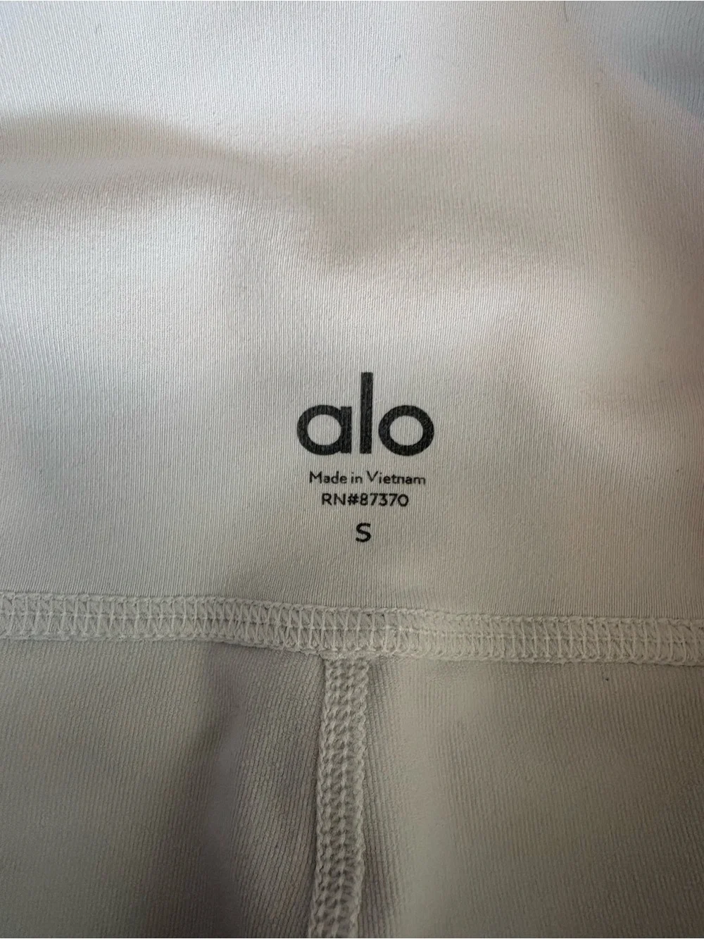Alo Yoga Biker Shorts White 7” Inseam Size Small